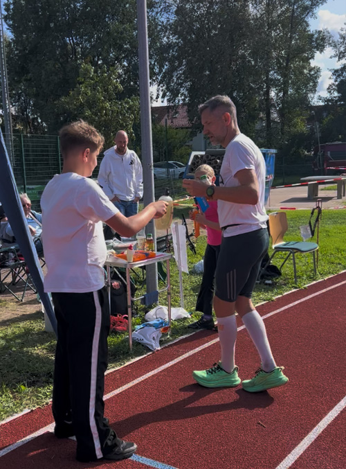 dm-100km-verpflegung-familie2_500x677 Deutsche Meisterschaft 100km Verpflegung